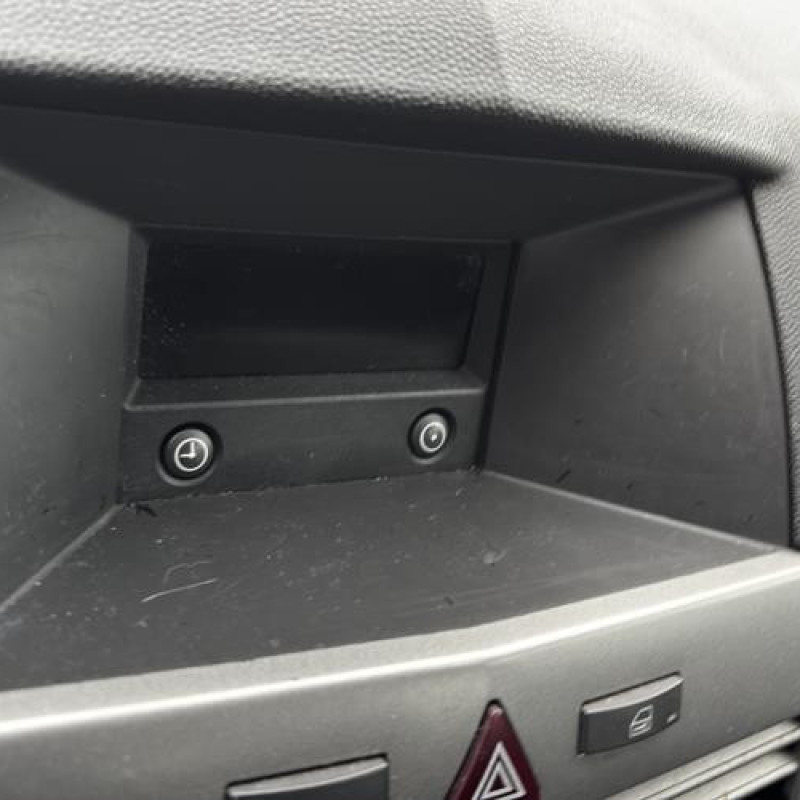 Reservoir essence OPEL ASTRA H Photo n°17