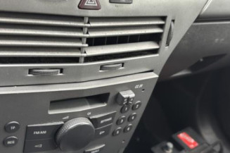 Reservoir essence OPEL ASTRA H