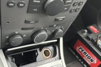 Reservoir essence OPEL ASTRA H