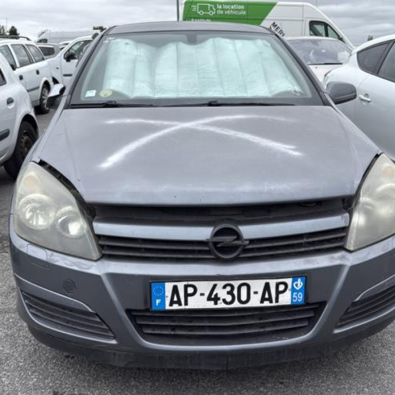 Reservoir essence OPEL ASTRA H Photo n°8