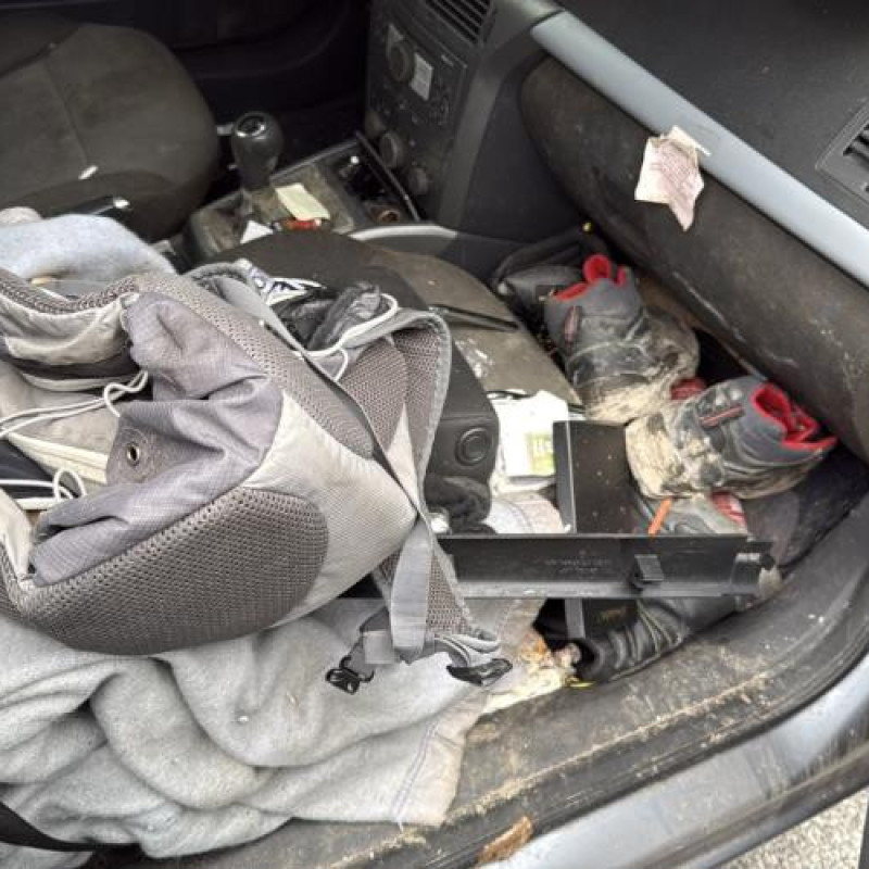 Reservoir essence OPEL ASTRA H Photo n°10