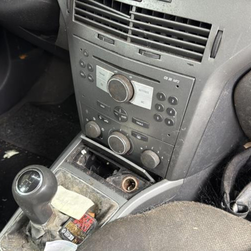 Reservoir essence OPEL ASTRA H Photo n°13