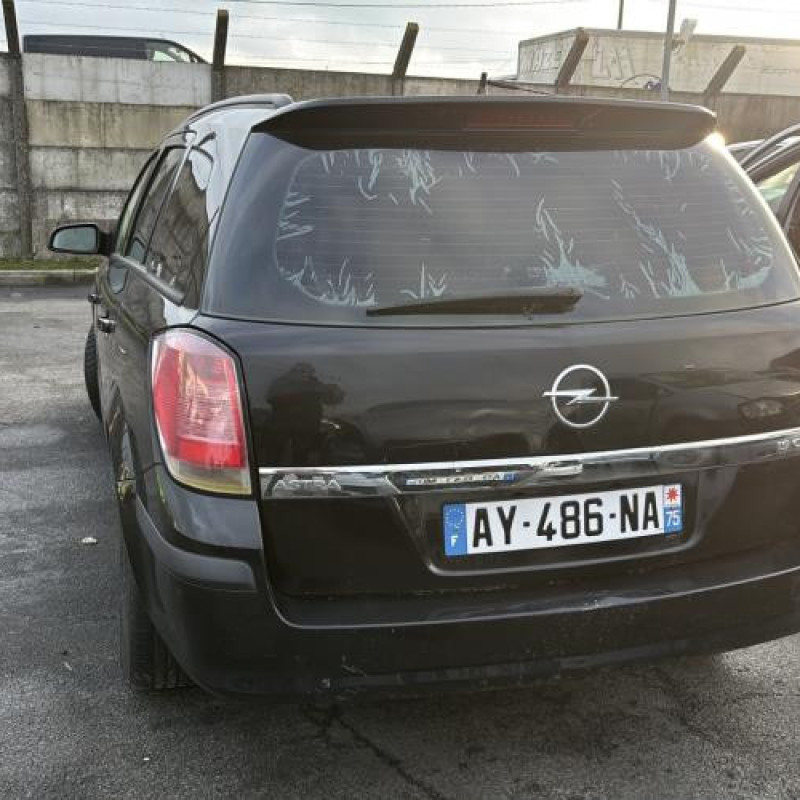 Reservoir essence OPEL ASTRA H Photo n°7