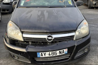 Reservoir essence OPEL ASTRA H