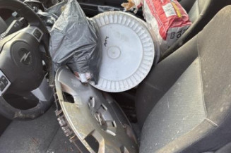 Reservoir essence OPEL ASTRA H