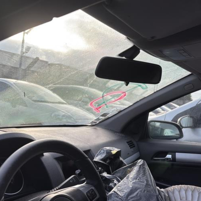 Reservoir essence OPEL ASTRA H Photo n°16