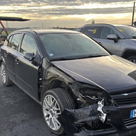 Reservoir essence OPEL ASTRA H