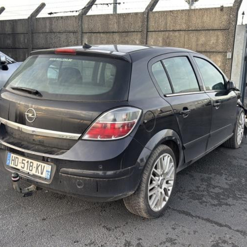 Reservoir essence OPEL ASTRA H Photo n°3