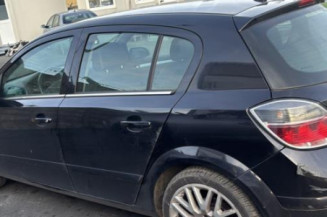 Reservoir essence OPEL ASTRA H