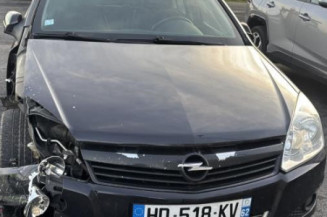 Reservoir essence OPEL ASTRA H