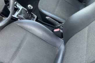 Reservoir essence OPEL ASTRA H