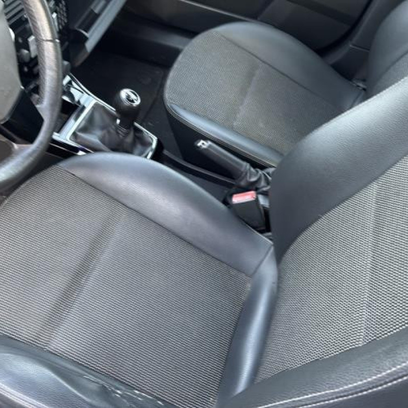 Reservoir essence OPEL ASTRA H Photo n°11