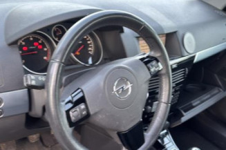 Reservoir essence OPEL ASTRA H