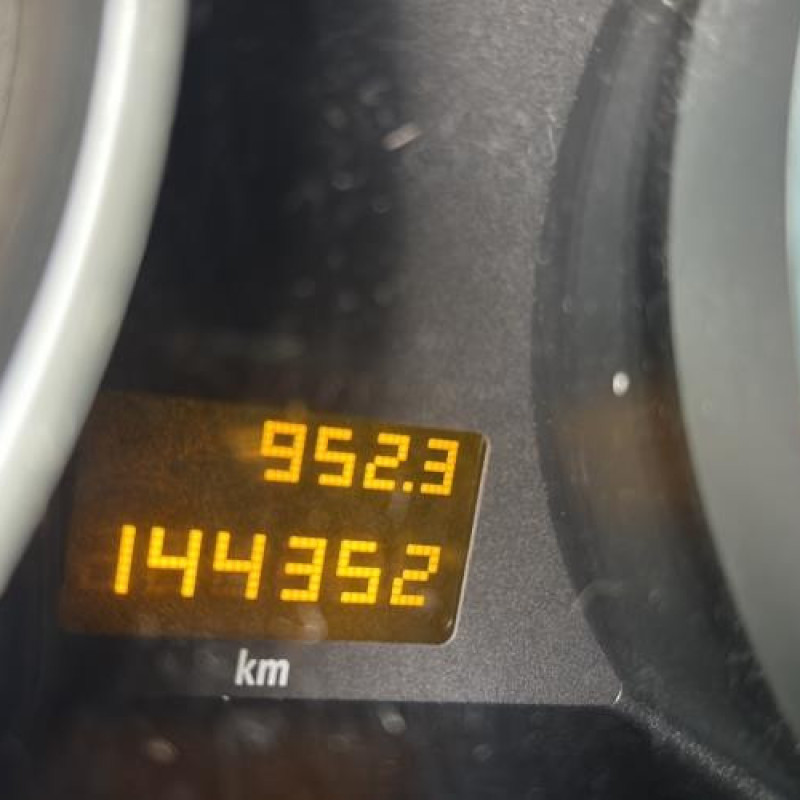 Reservoir essence OPEL ASTRA H Photo n°16