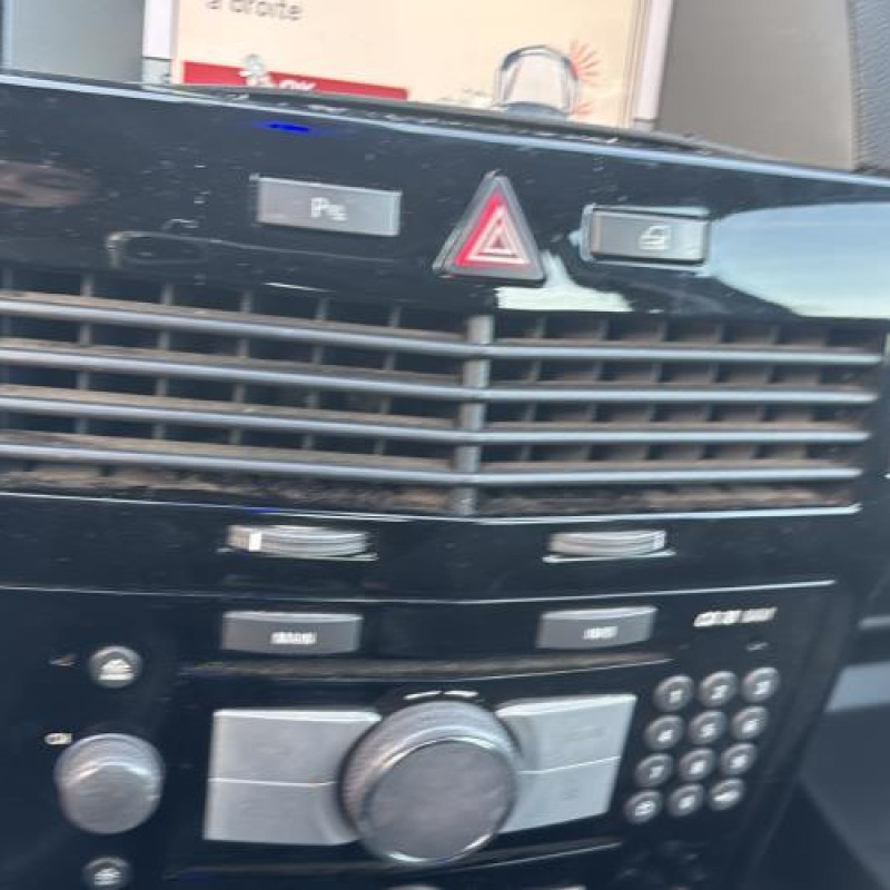 Reservoir essence OPEL ASTRA H Photo n°18