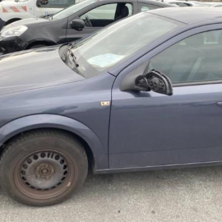 Reservoir essence OPEL ASTRA H Photo n°1