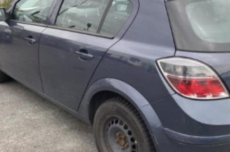 Reservoir essence OPEL ASTRA H