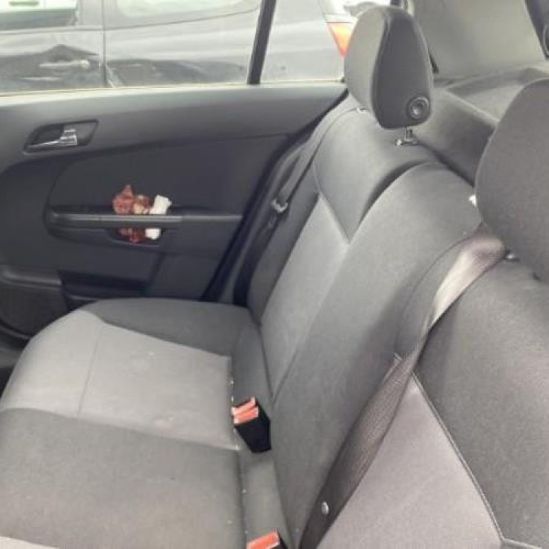 Reservoir essence OPEL ASTRA H Photo n°8