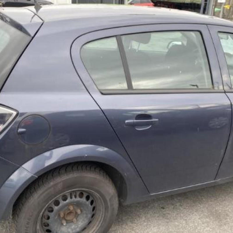 Reservoir essence OPEL ASTRA H Photo n°12