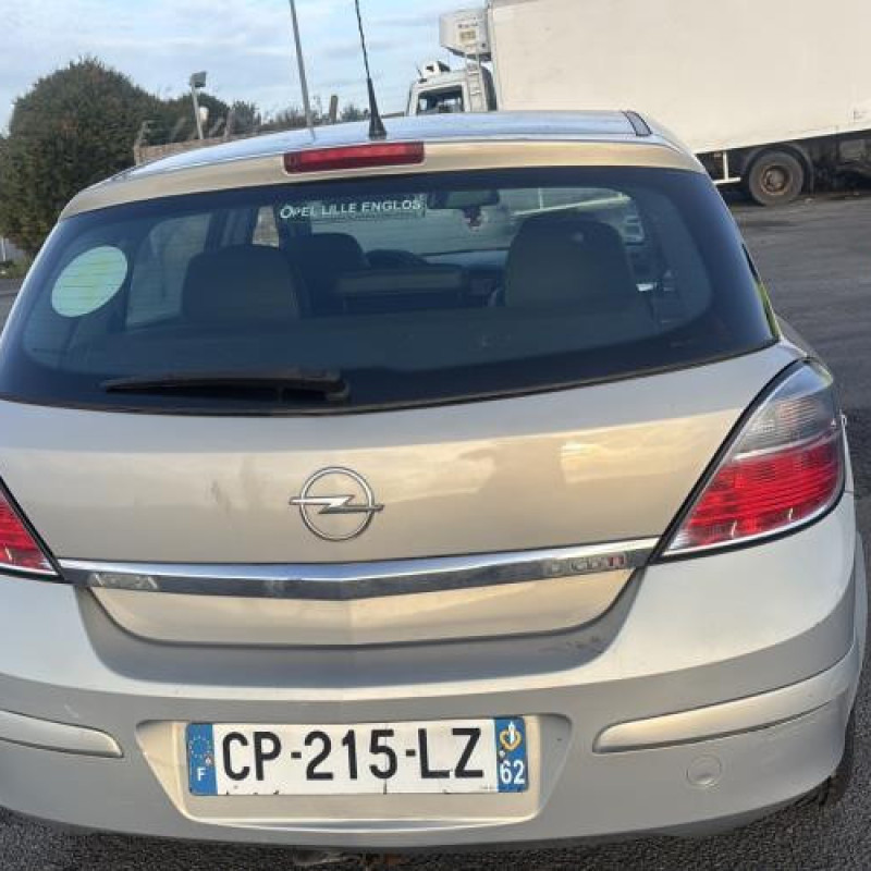 Reservoir essence OPEL ASTRA H Photo n°6