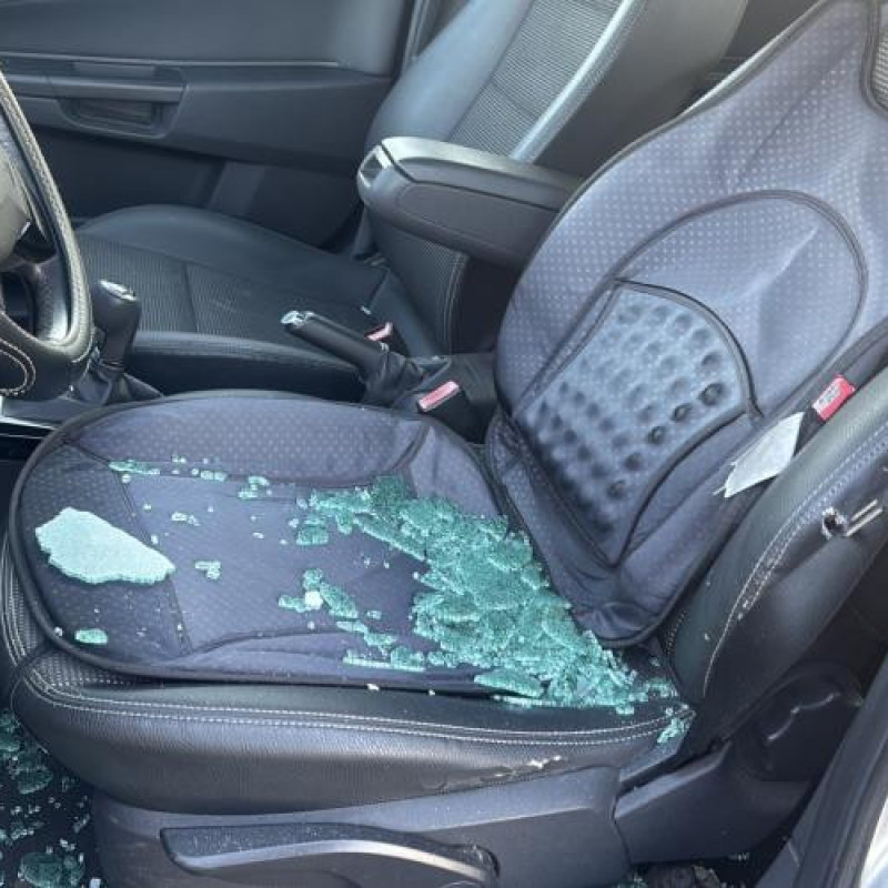 Reservoir essence OPEL ASTRA H Photo n°12