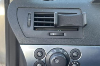 Reservoir essence OPEL ASTRA H