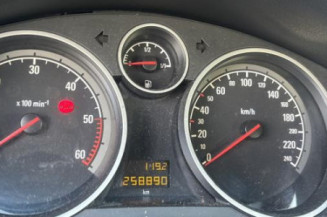 Reservoir essence OPEL ASTRA H