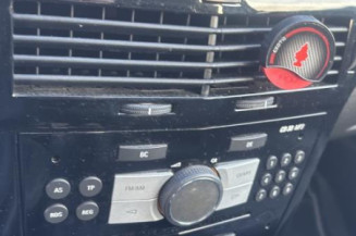 Reservoir essence OPEL ASTRA H