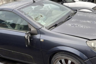 Reservoir essence OPEL ASTRA H