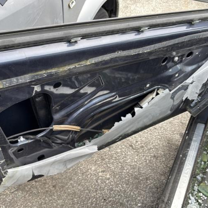 Reservoir essence OPEL ASTRA H Photo n°10