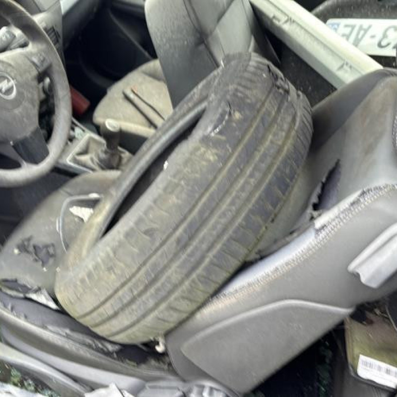 Reservoir essence OPEL ASTRA H Photo n°11