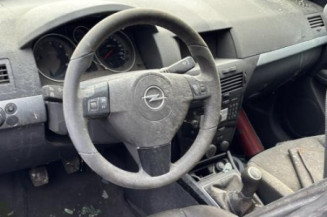 Reservoir essence OPEL ASTRA H