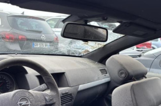 Reservoir essence OPEL ASTRA H