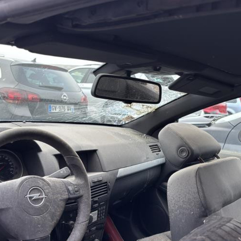 Reservoir essence OPEL ASTRA H Photo n°13