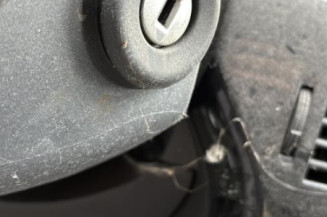 Reservoir essence OPEL ASTRA H