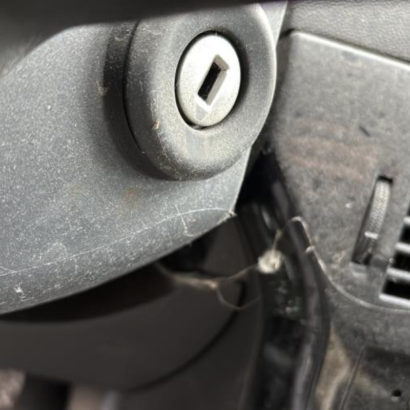 Reservoir essence OPEL ASTRA H Photo n°20