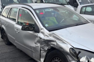 Reservoir essence OPEL ASTRA H