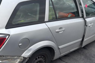 Reservoir essence OPEL ASTRA H