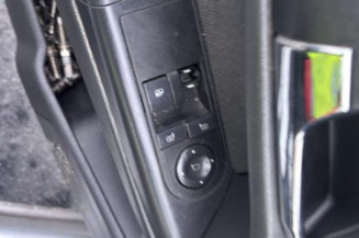 Reservoir essence OPEL ASTRA H