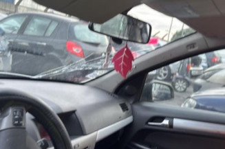 Reservoir essence OPEL ASTRA H