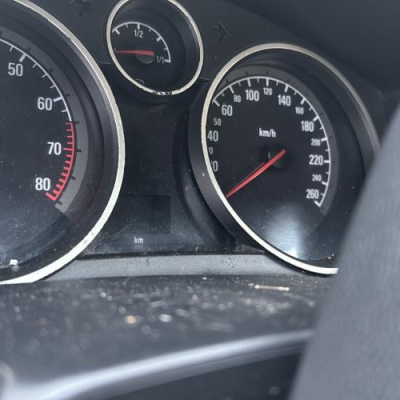 Reservoir essence OPEL ASTRA H Photo n°15