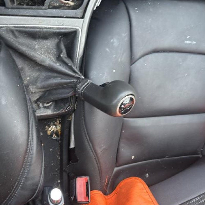 Reservoir essence OPEL ASTRA H Photo n°19