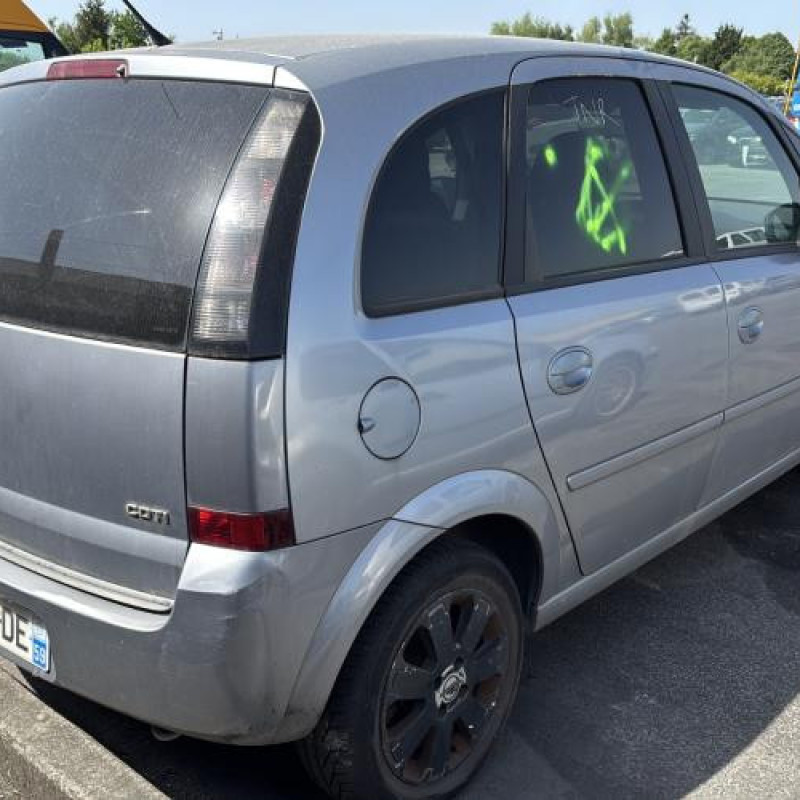 Trappe d'essence OPEL MERIVA A Photo n°3