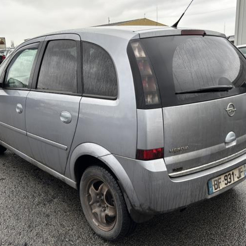 Trappe d'essence OPEL MERIVA A Photo n°4