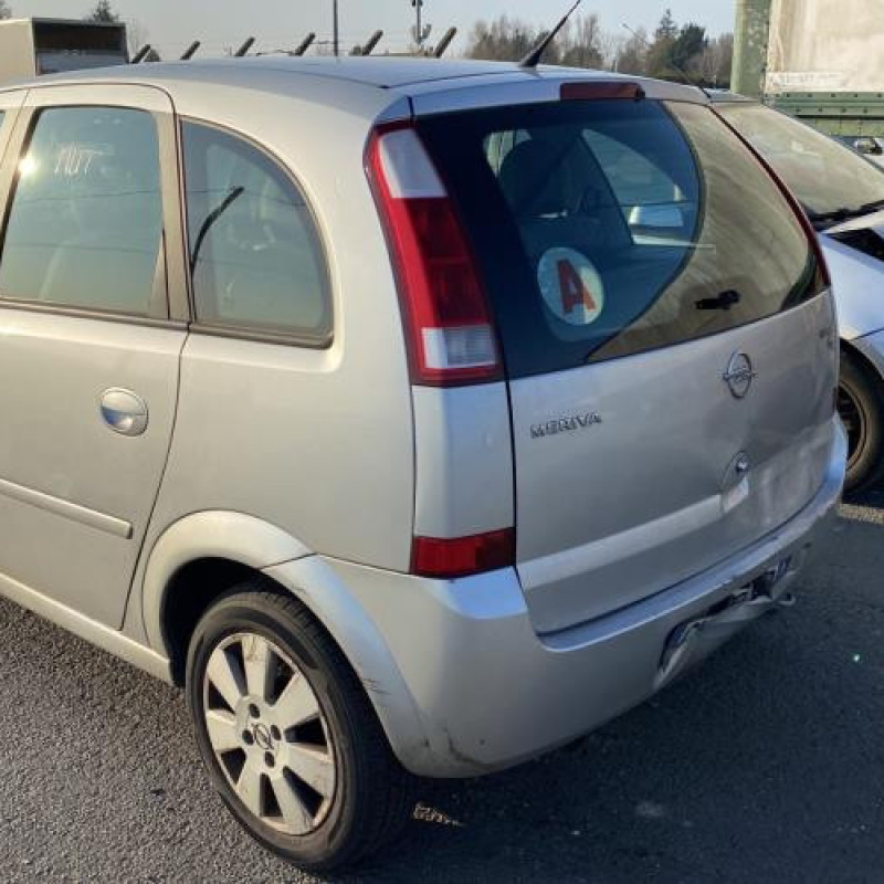 Trappe d'essence OPEL MERIVA A Photo n°4