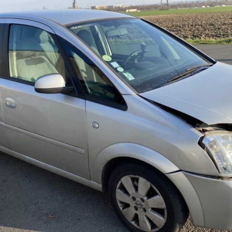 Trappe d'essence OPEL MERIVA A Photo n°7