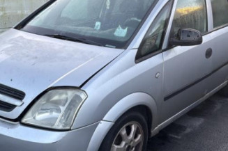 Trappe d'essence OPEL MERIVA A Photo n°1