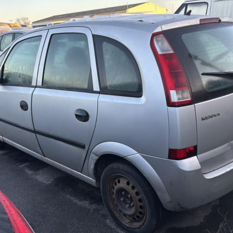 Trappe d'essence OPEL MERIVA A Photo n°6