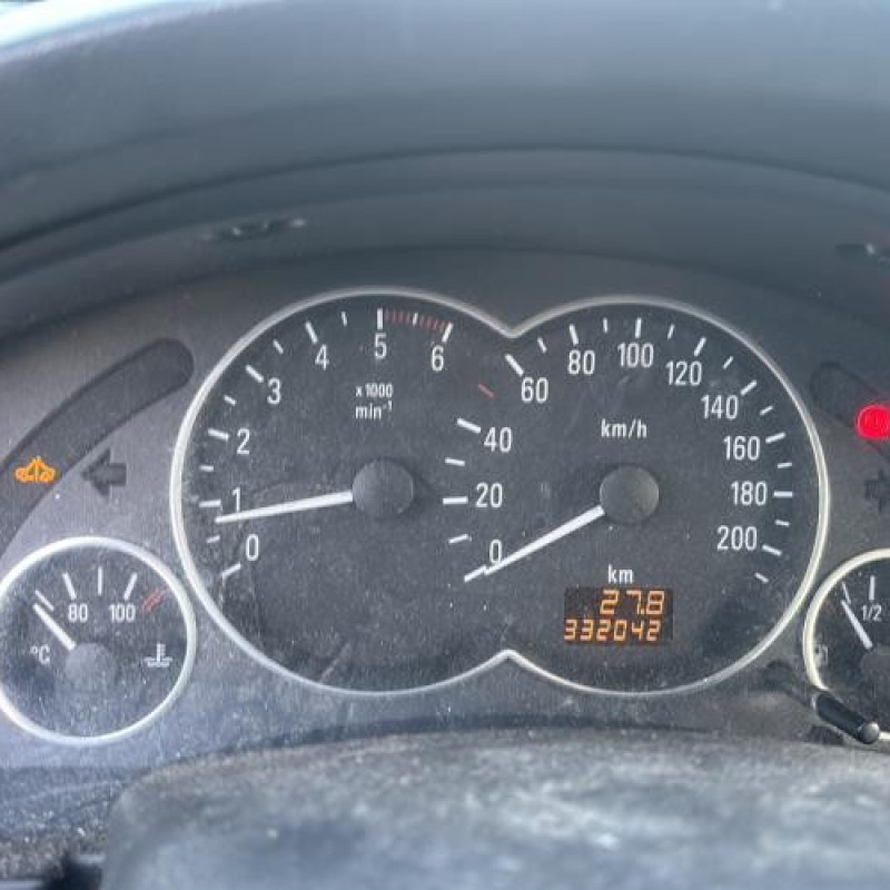 Trappe d'essence OPEL MERIVA A Photo n°15