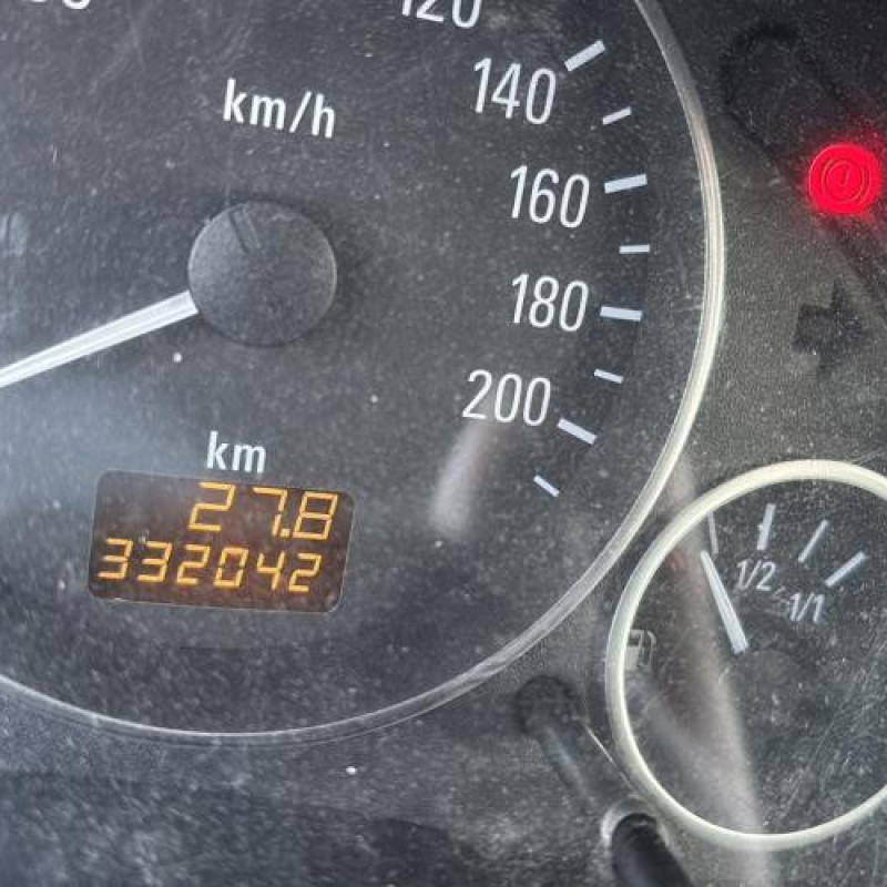 Trappe d'essence OPEL MERIVA A Photo n°16